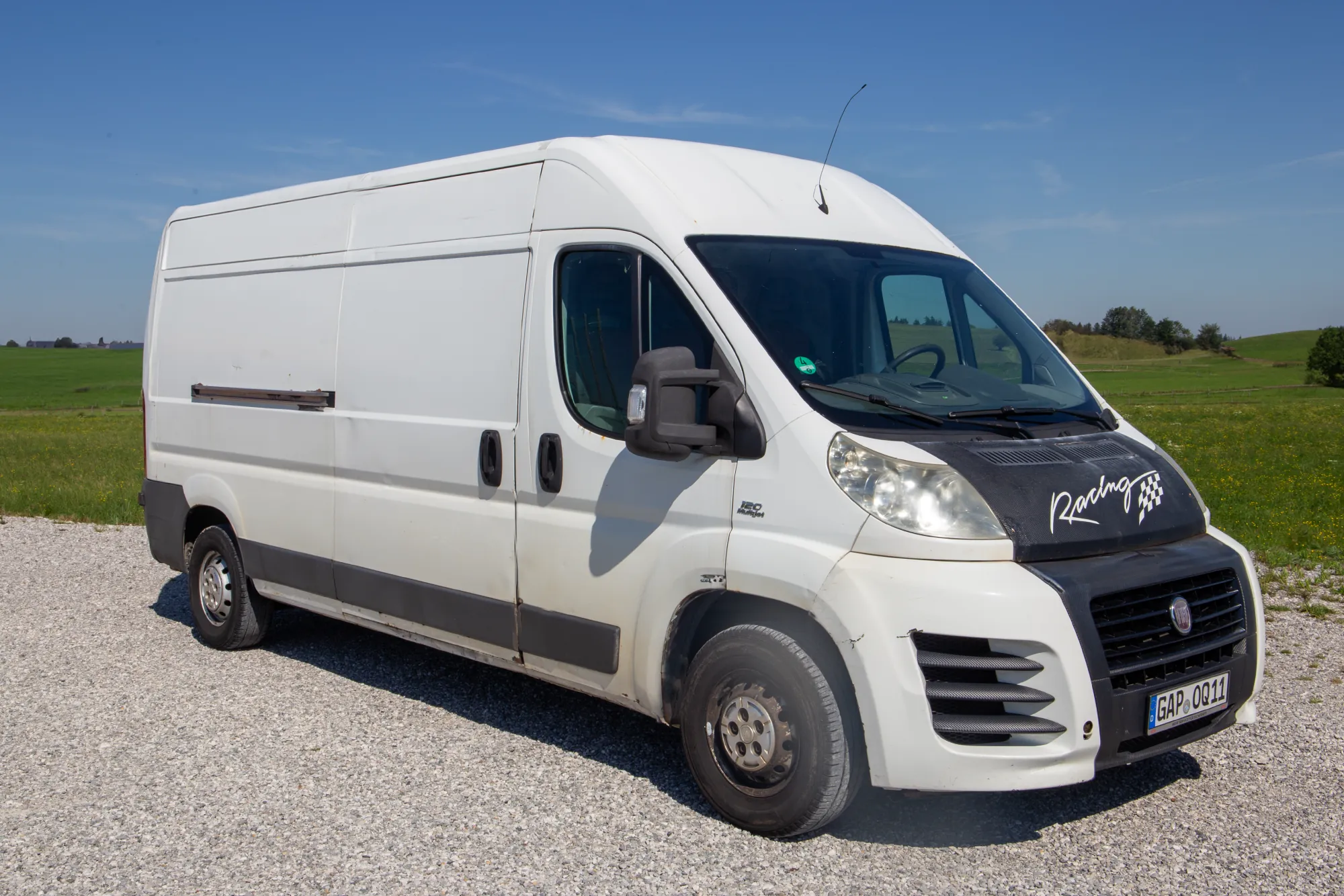 Oppermann fiat weißer Transporter seitlich